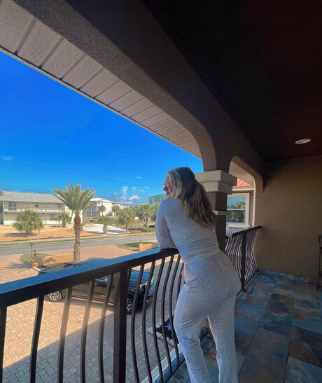 Maggie Kimberlin star sexy galleries