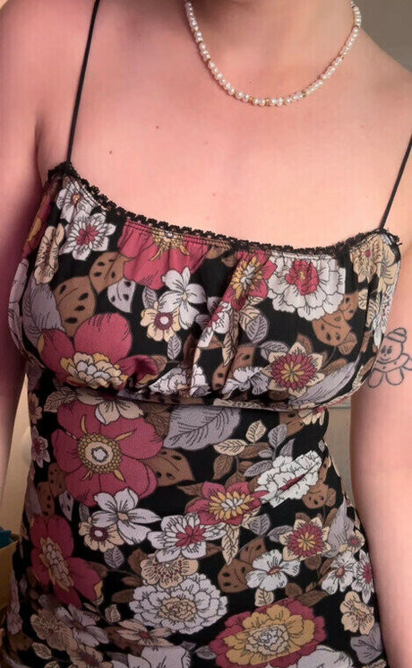 blonde hairy pussy onlyfans top image