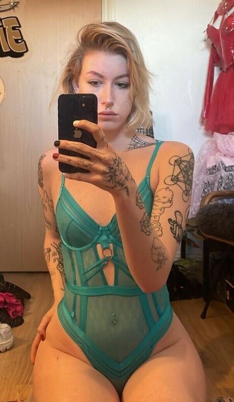 Sisterwhippy model erotic gallery