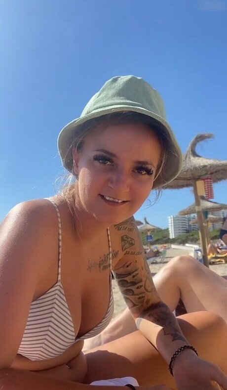 Laberrhababer Sarah star erotic photos