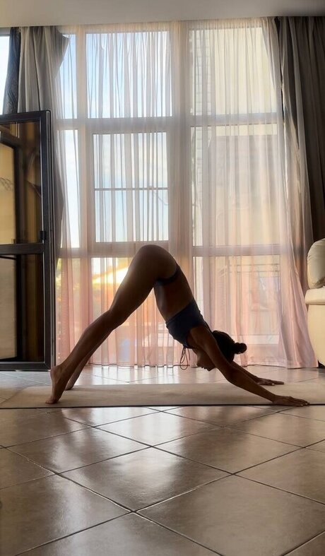 Eliz fit porn star image