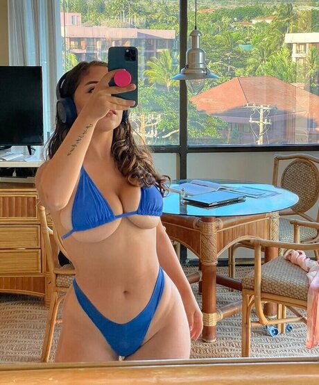 Farah Asteri porn actress img