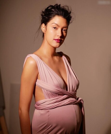 Rebecca Mir model erotic picture