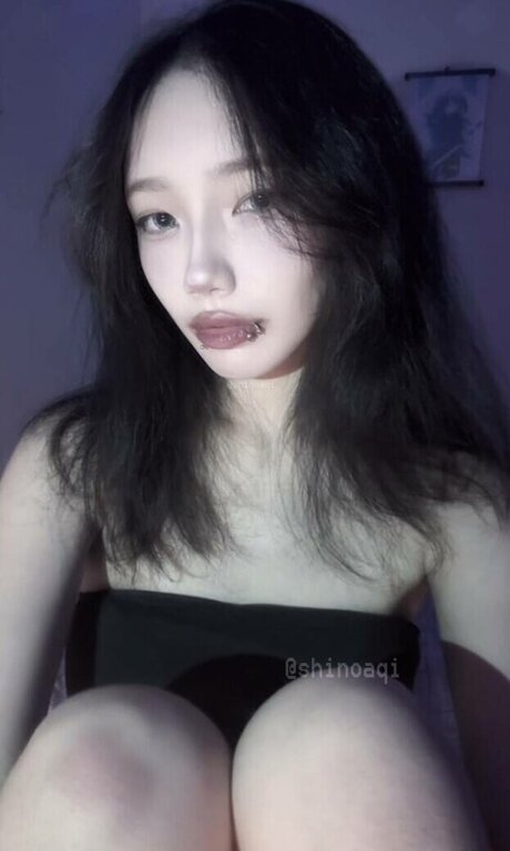 shinoaqi model erotic image