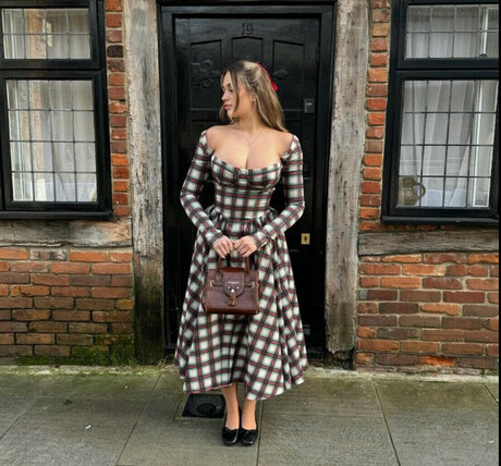 abbyhuxley nudes pornstar image