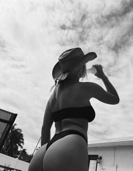 Bella Paulson high quality star images