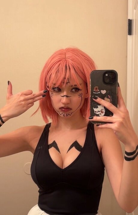 Jillynozomi nude pornstar photos