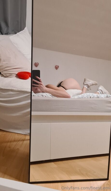 finest emi naked pornstar img