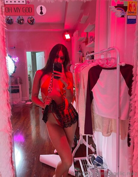 Angelic Roxy model pornographic galleries