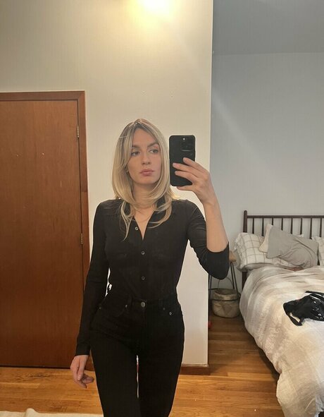 Anna Khachiyan model hot pictures