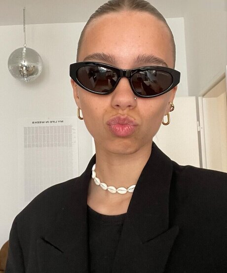 Lisa und Lena hd model photo