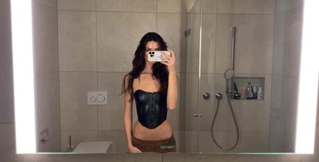 anfr00 erotic pornstar galleries