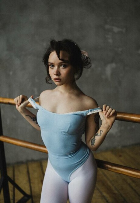 Enina24 star naked gallery