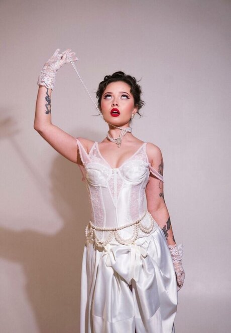 Enina24 model pornographic image