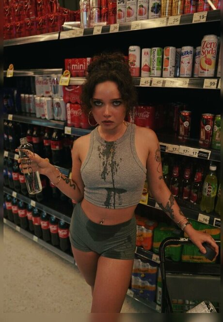 Enina24 exclusive model images