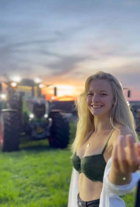 Paulas Landleben exclusive star picture