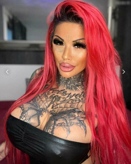 Catherine Teufelsweib model art image