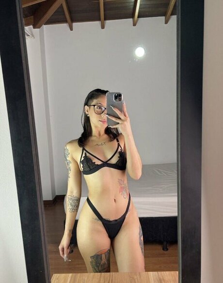 LupeHikari sexy star img