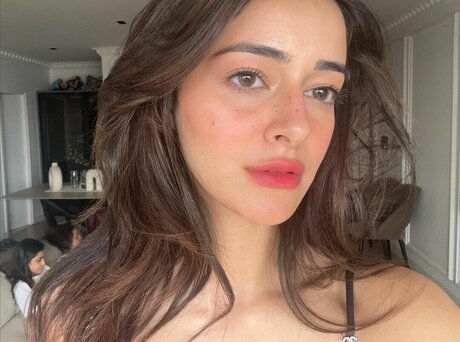 Ananya Pandey model best img