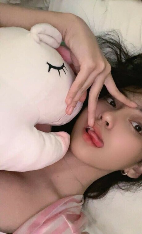 risaatjan top actress galleries