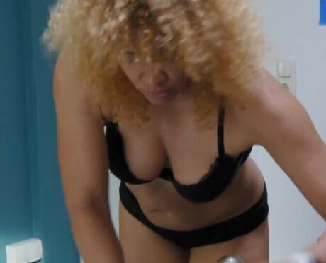 Diana Schneider star nice image