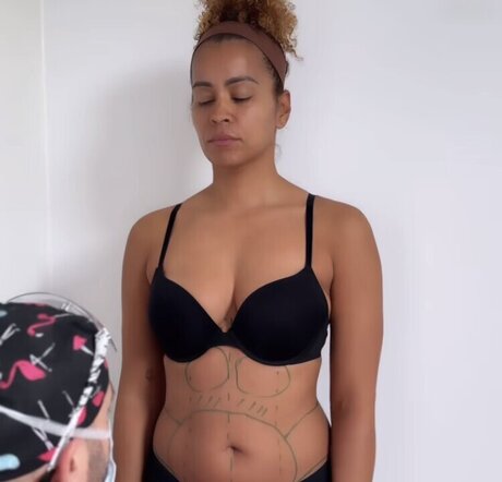 Diana Schneider hd pornstar picture