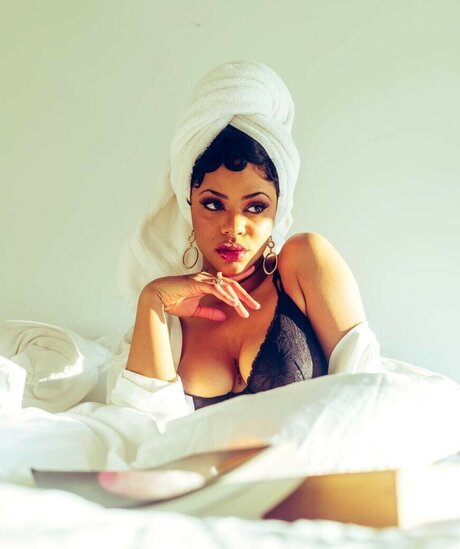 iamsunnie pornstar sexy image