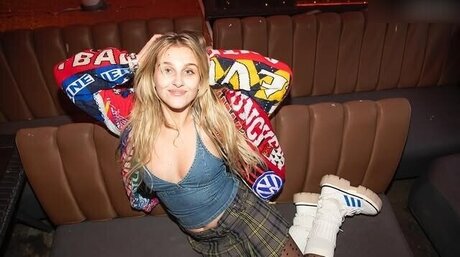 Nike101 free model pics