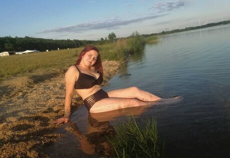 ThisIsEmmi erotic pornstar img