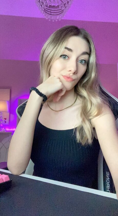 SommerSet pornstar naked picture