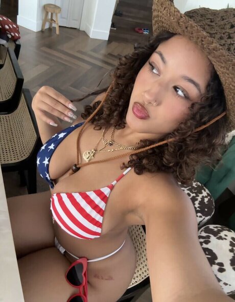 kloeelise model best img