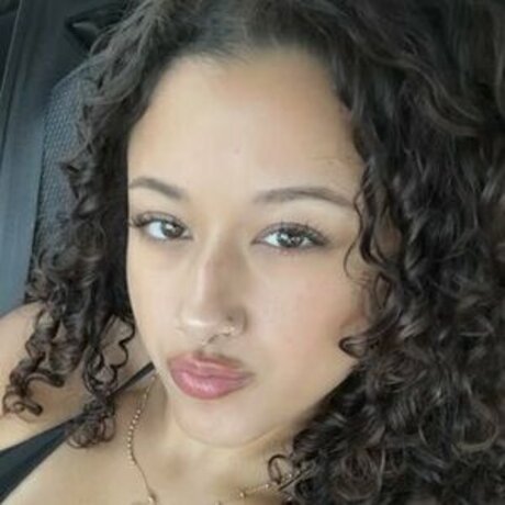 kloeelise nude star photos