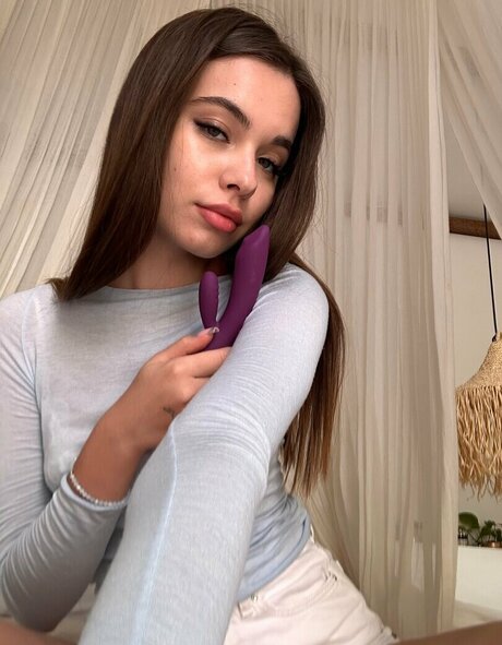 naomimorning model high quality photos