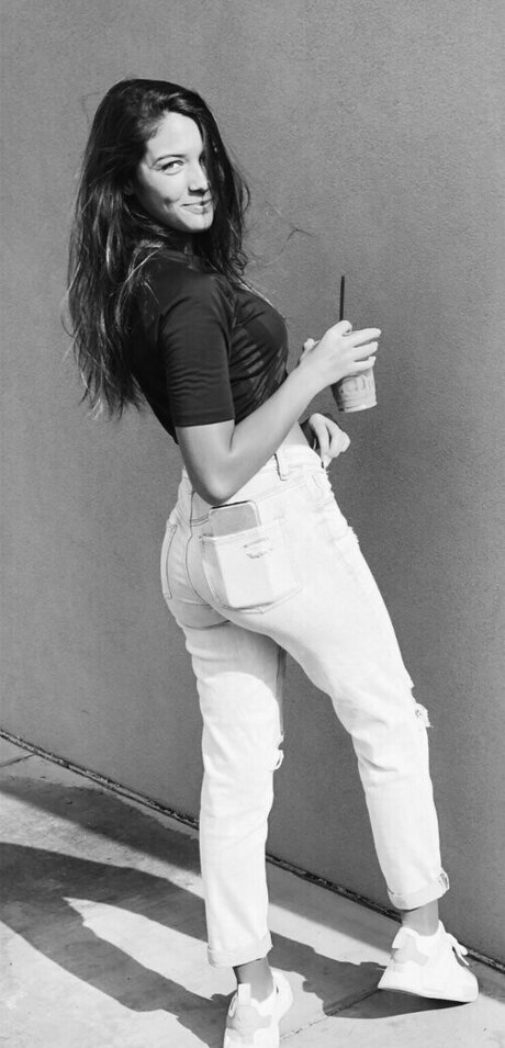 cierrabrickley naked star img