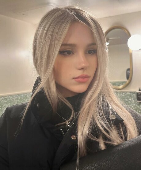 Kitty Mae erotic model galleries