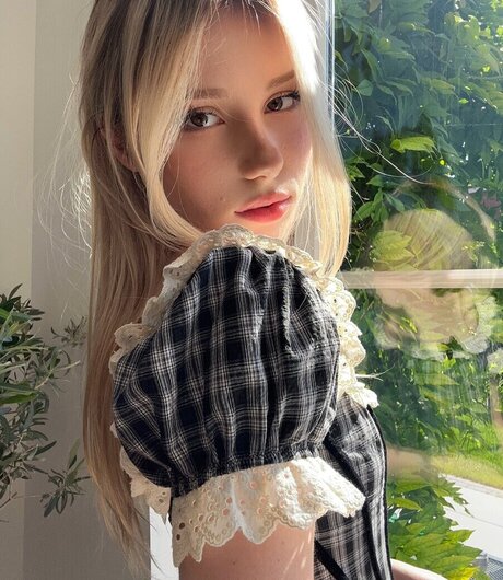 Kitty Mae pornstar pics