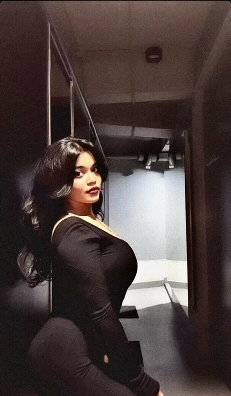 Jiyalicioux model art images