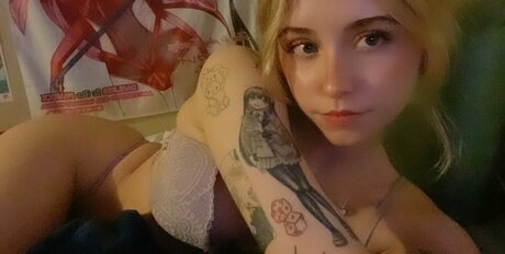 faeriies model sexy pics