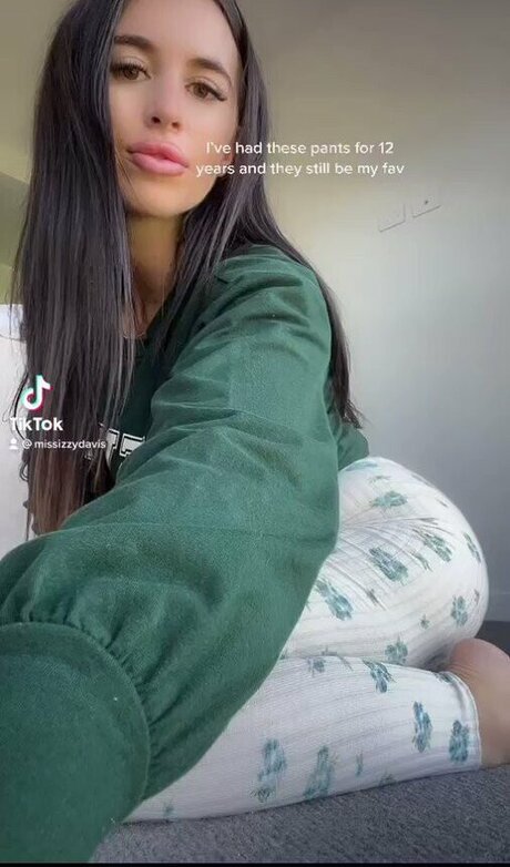 Izzy Davies pornstar pretty archive