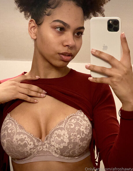 Shania Kraemer model beautiful galleries