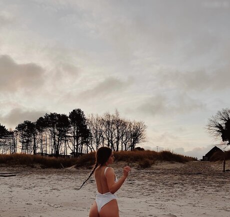 Jasmin Eller perfect star image