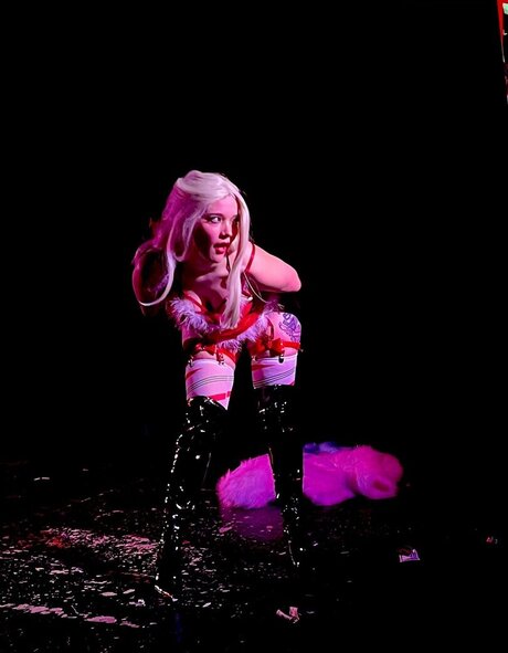 Cam inator naked model picture