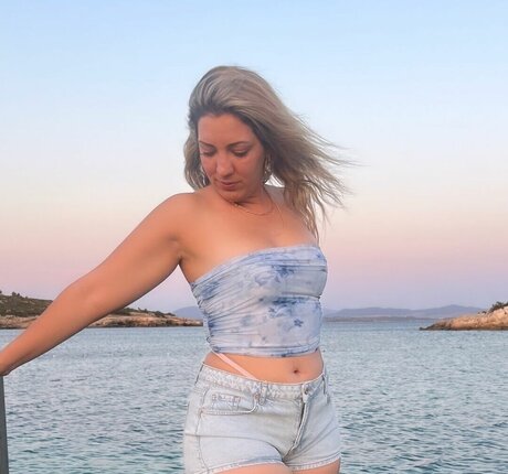 Fidan Atalay nice pornstar img