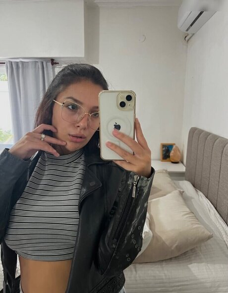 ludmilababe model nude image