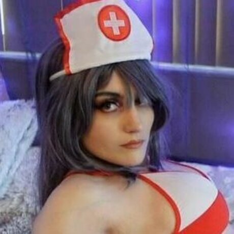 Synnfuljoestar naked model picture