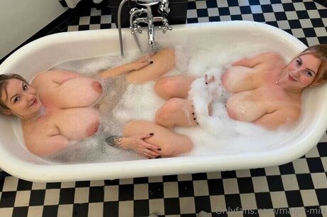 Magic mia hot star gallery