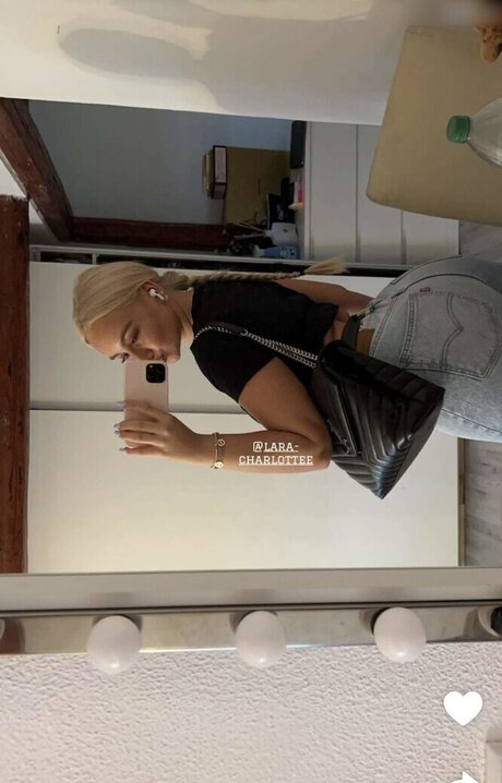 Lara Charlottee model nice images