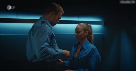 Cheyenne Pahde pornstar hd img