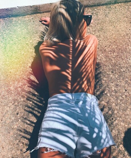 Cheyenne Pahde naked actress pictures