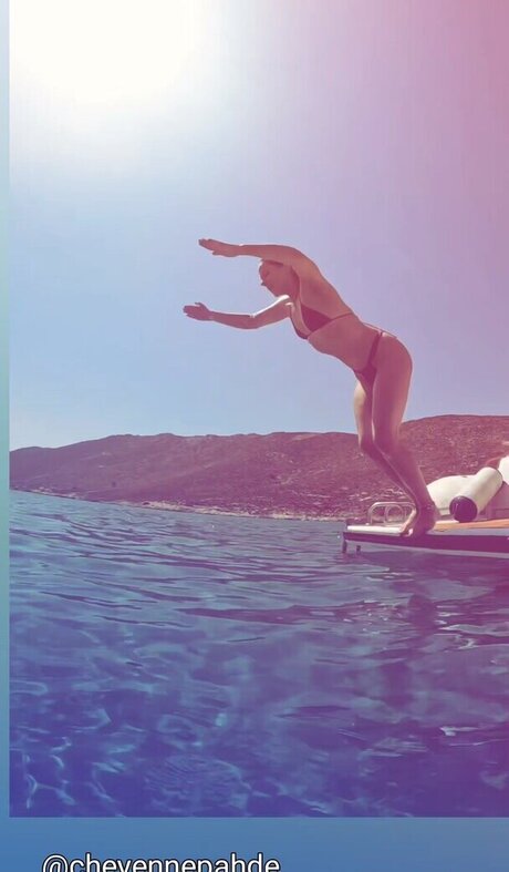 Cheyenne Pahde actress photos